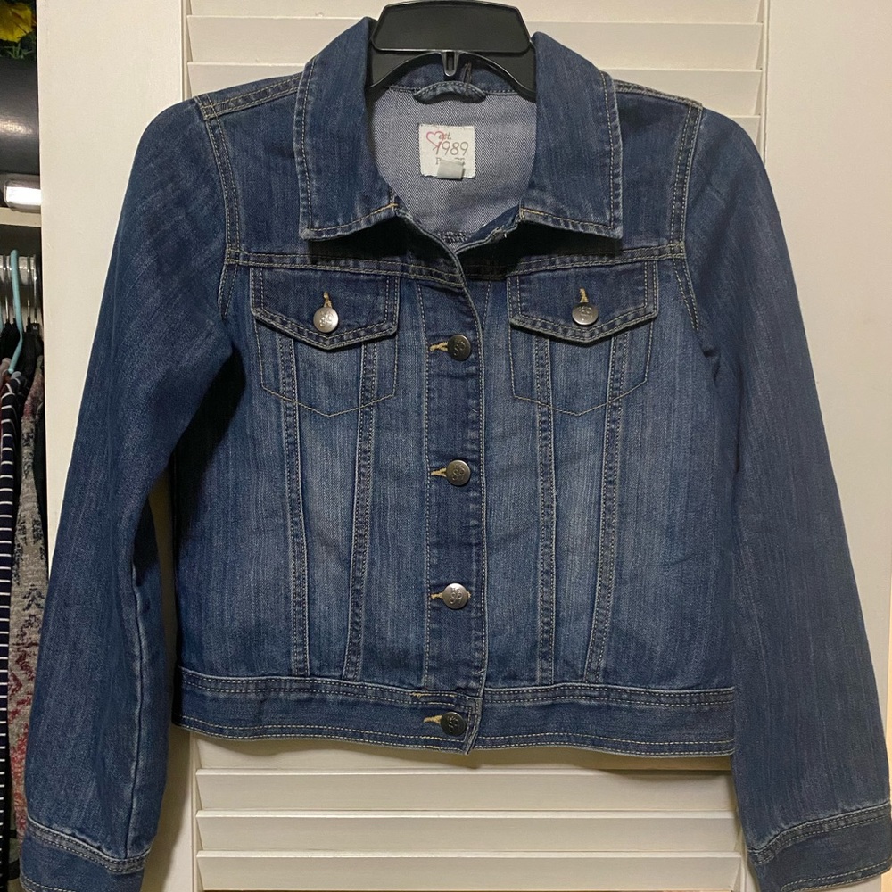 Girls Jean jacket. Like new. Size XL (14) Children’s Place